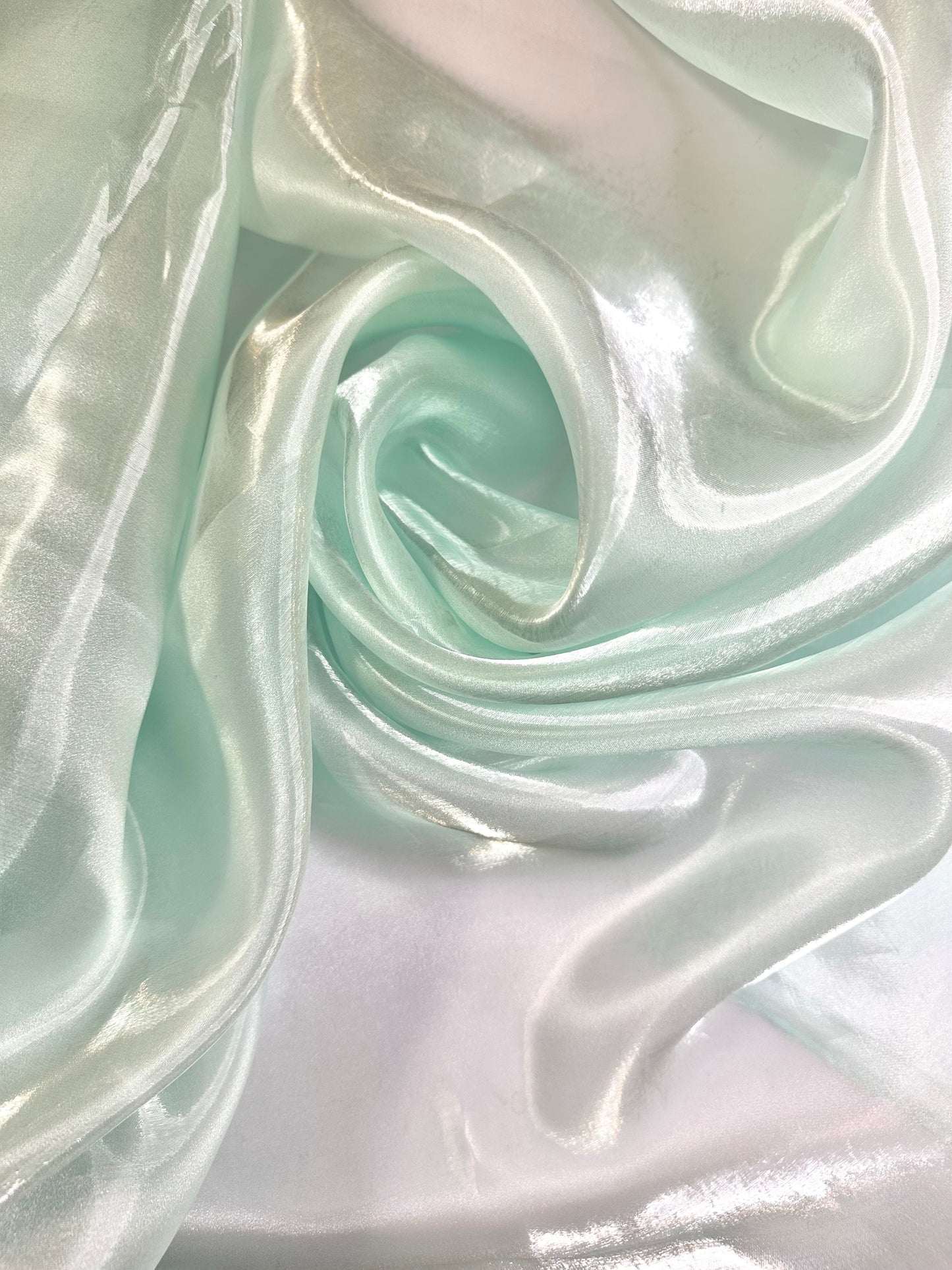 AQUA: Organza liquide vert d’eau