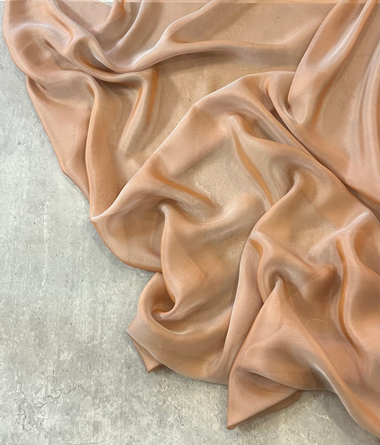 SOFIA: Mousseline de soie changeante nude