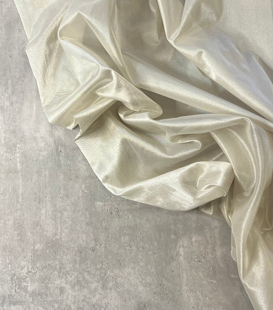 NICOLE: Organza de soie champagne irisé