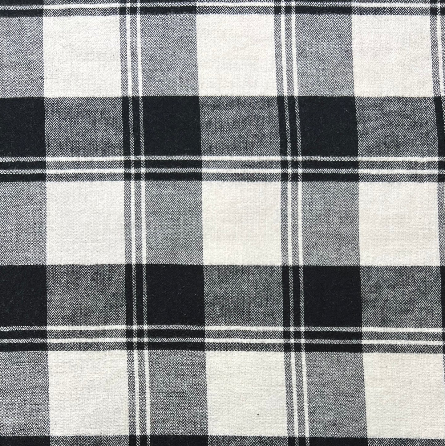 ÉRIS: Tartan écossais en coton noir et blanc