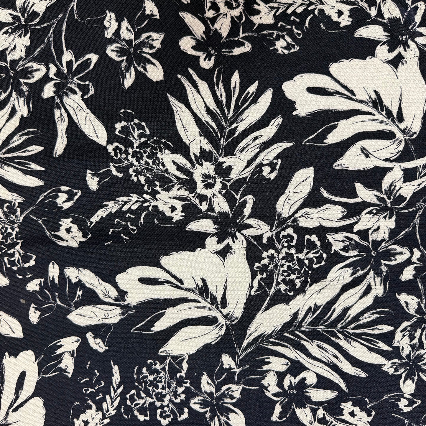 NOÉMIE : Coton imprimé floral monochrome