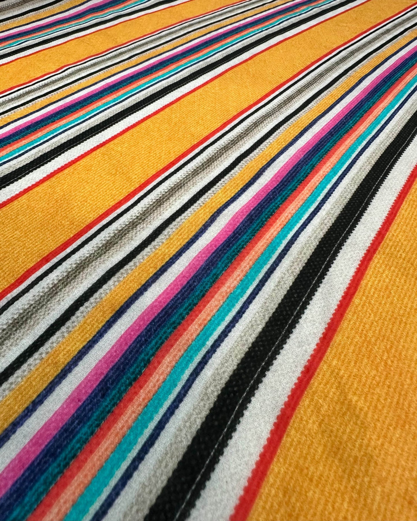 Voile viscose imprimé à rayures