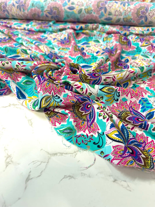 IVA: Popeline de viscose imprimé floral