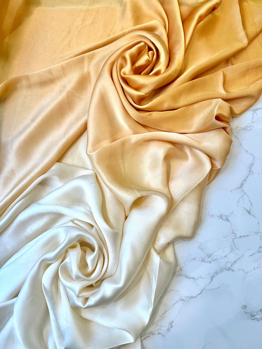 AIKO: Satin dégradé effet lavé nuance orange royal - champagne