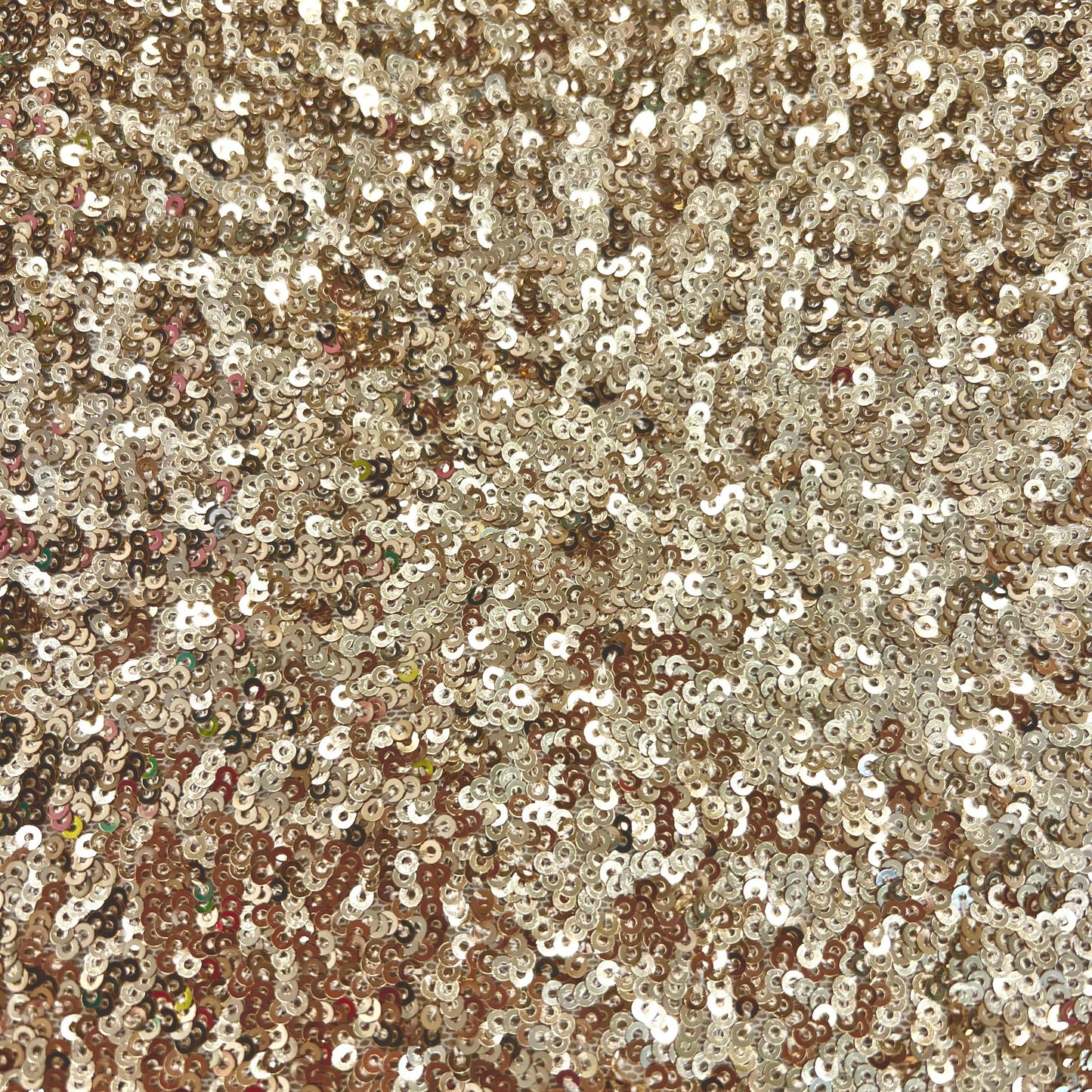 DAYAMOND: Sequin or brodé sur tulle blanc