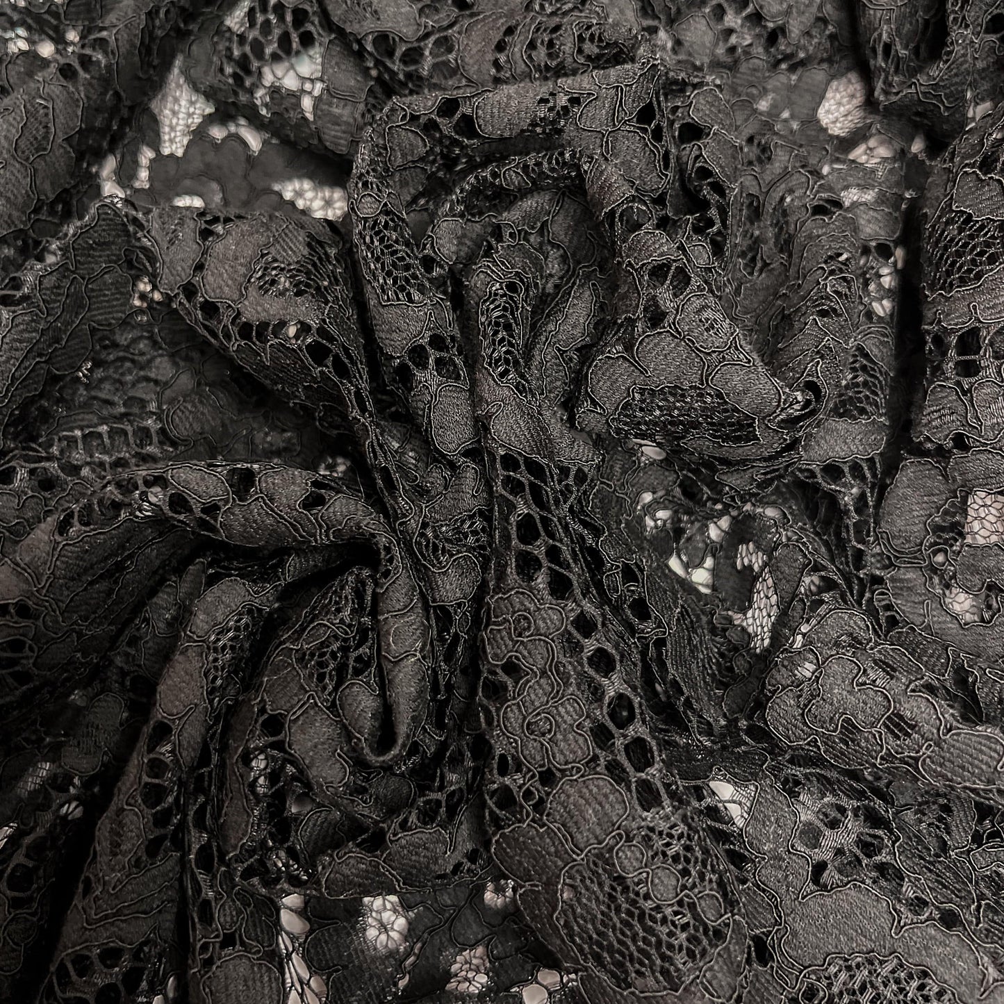 INTRECCIO: Dentelle épaisse festonnée noir