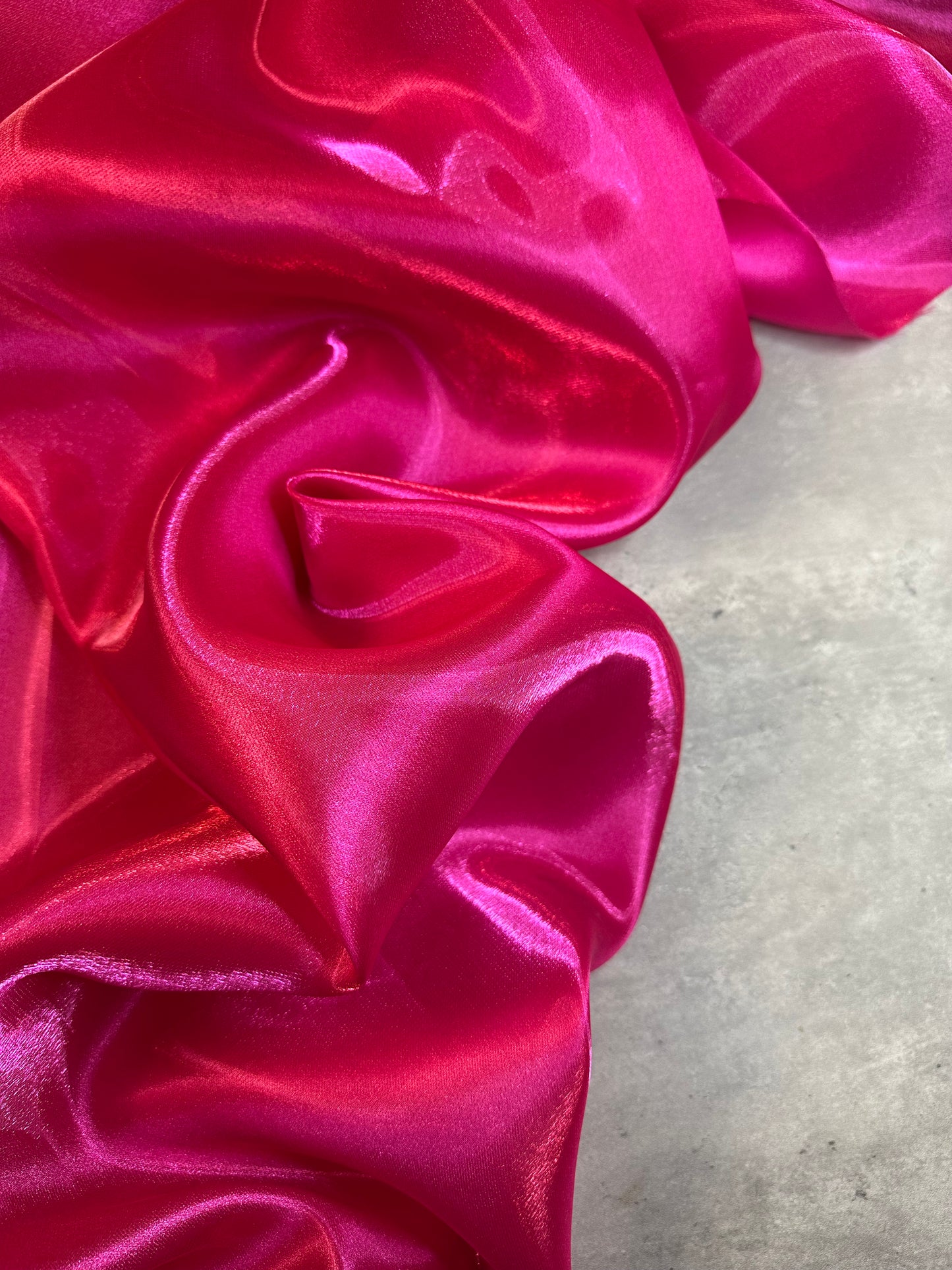 AQUA: Organza cristal effet liquide   rose fuchsia