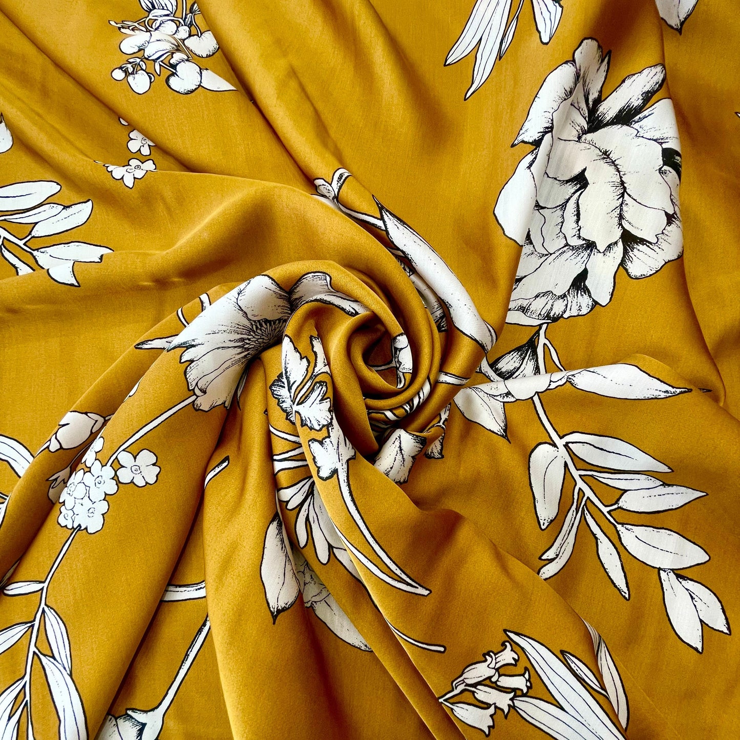 ARYA : Satin viscose imprimée fleuri