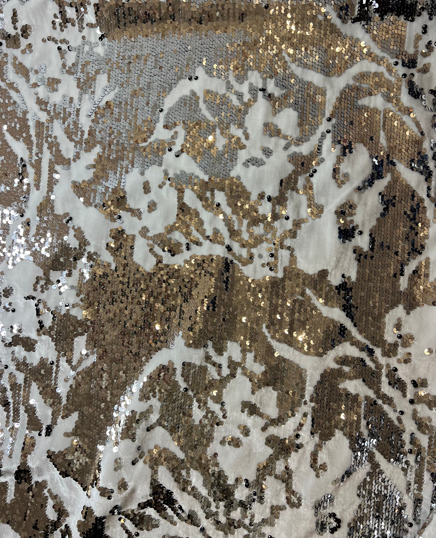 GIORGIA: velour brodée avec sequins