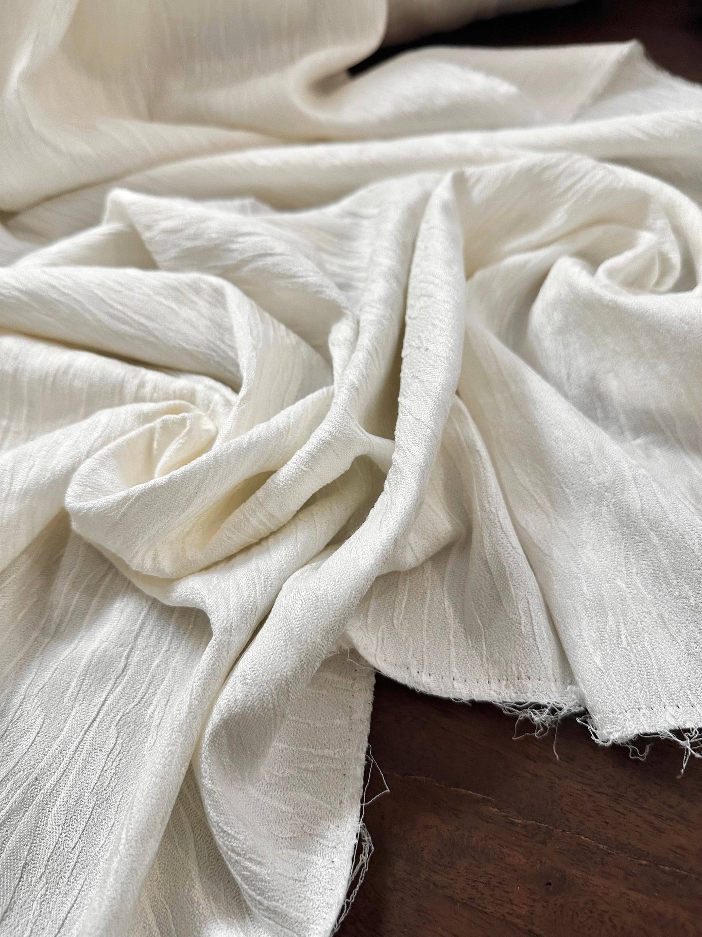 DIANE: Soie ivoire texturée