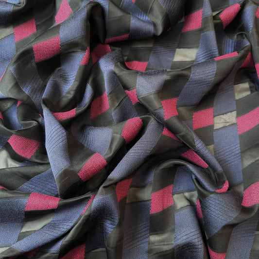 GEOMETRA: Jacquard géométrique sur Organza