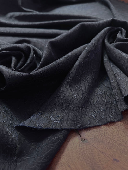SAPHIRA: Soie jacquard damassée bleu nuit