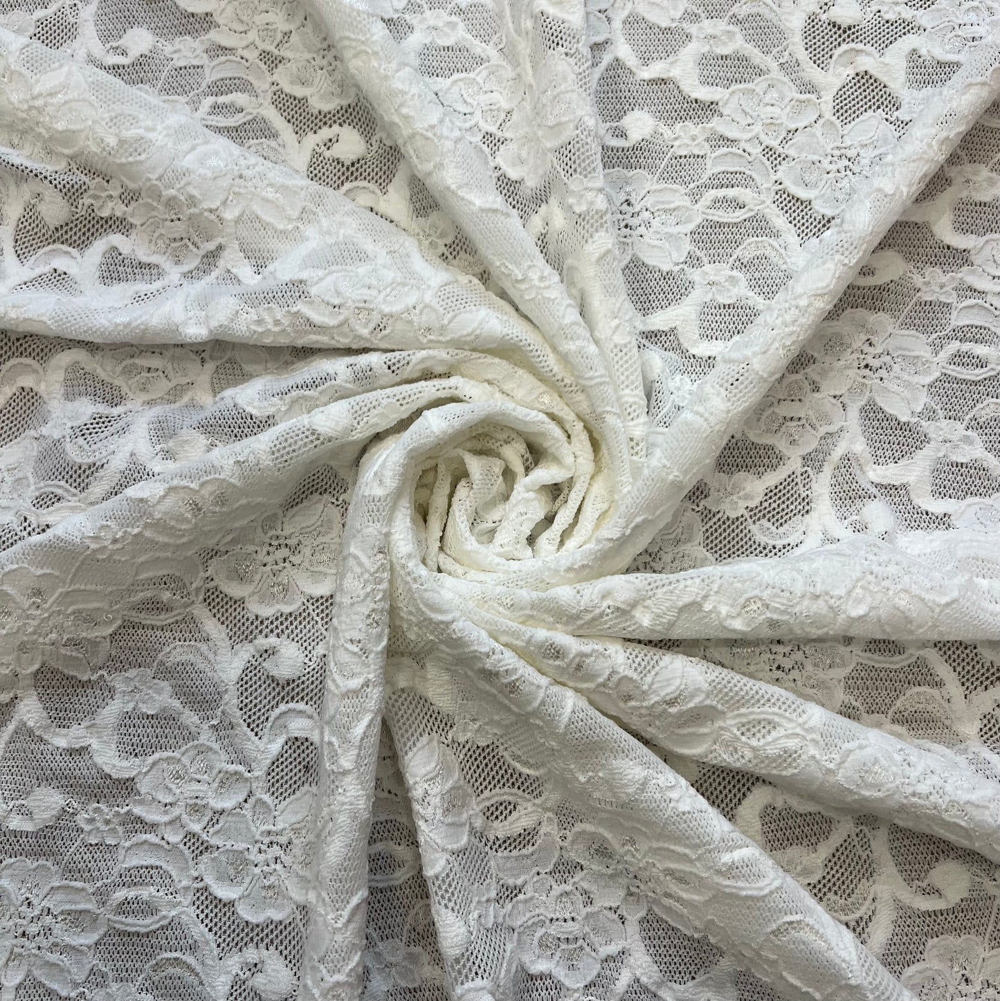 HARMONIE: Dentelle florale en maille écrue