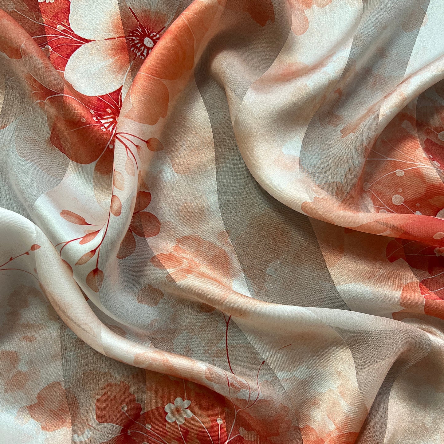 Alya : bande satin à fleures rouge
