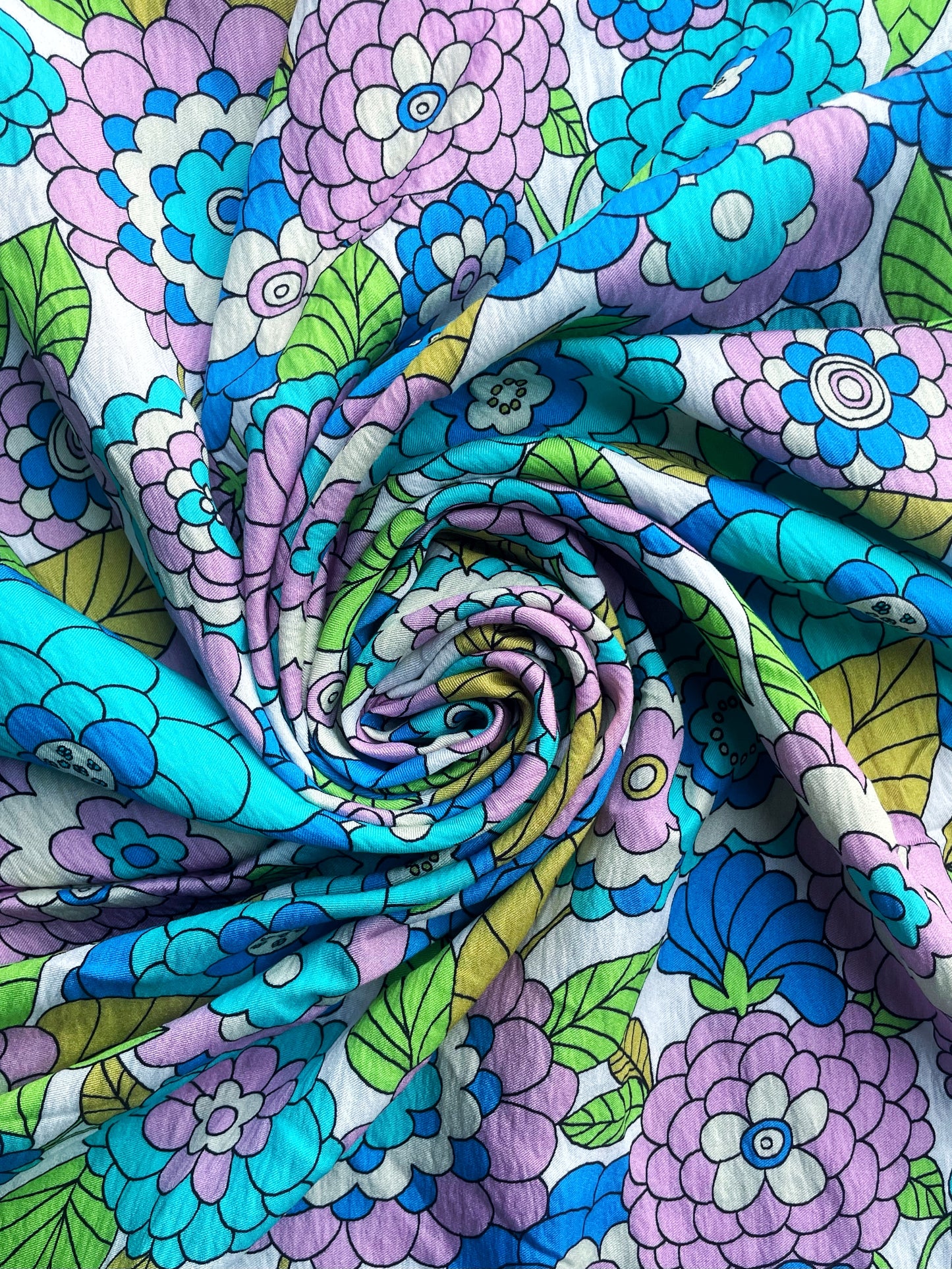 JUNIE: Tissu de coton rétro imprimé florale