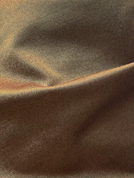 LIOR: Maille lamé doré