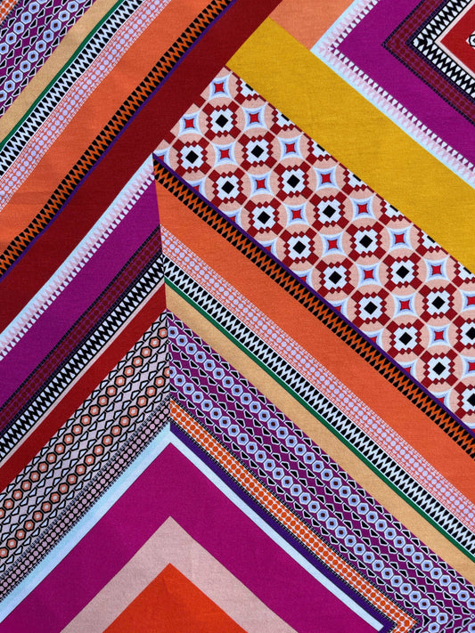 CYRIN: Maille imprimé Graphique