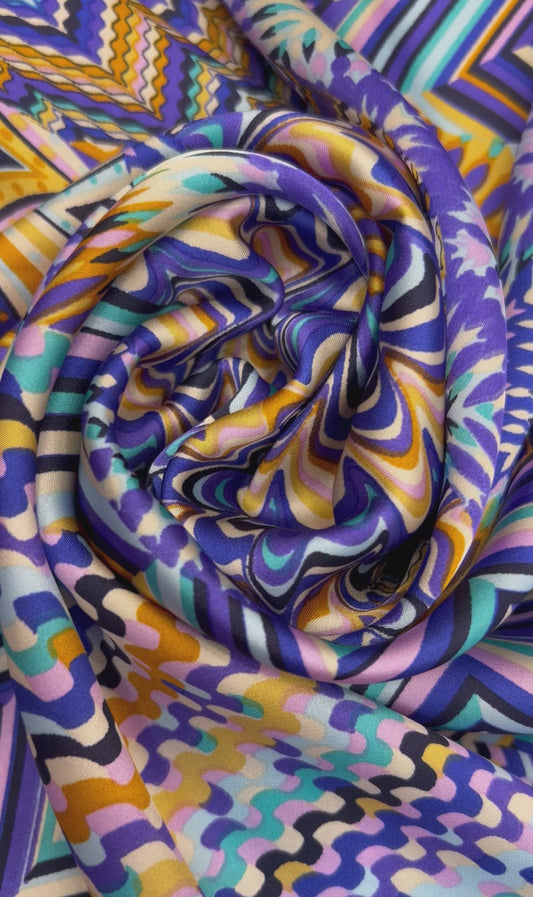 EFFY: Satin imprimé motif abstrait aux couleurs estivales