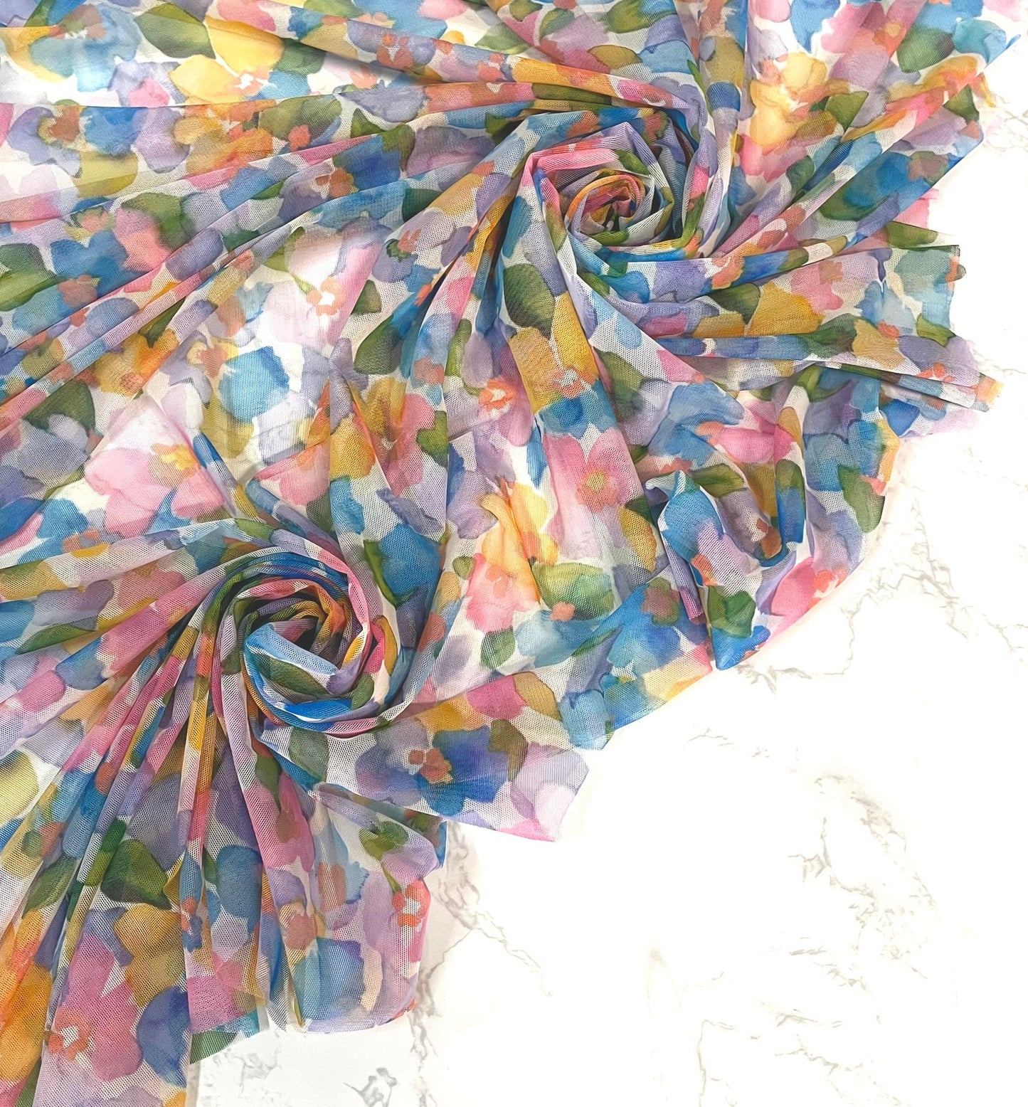 Tulle bi-strech imprimé à fleurs