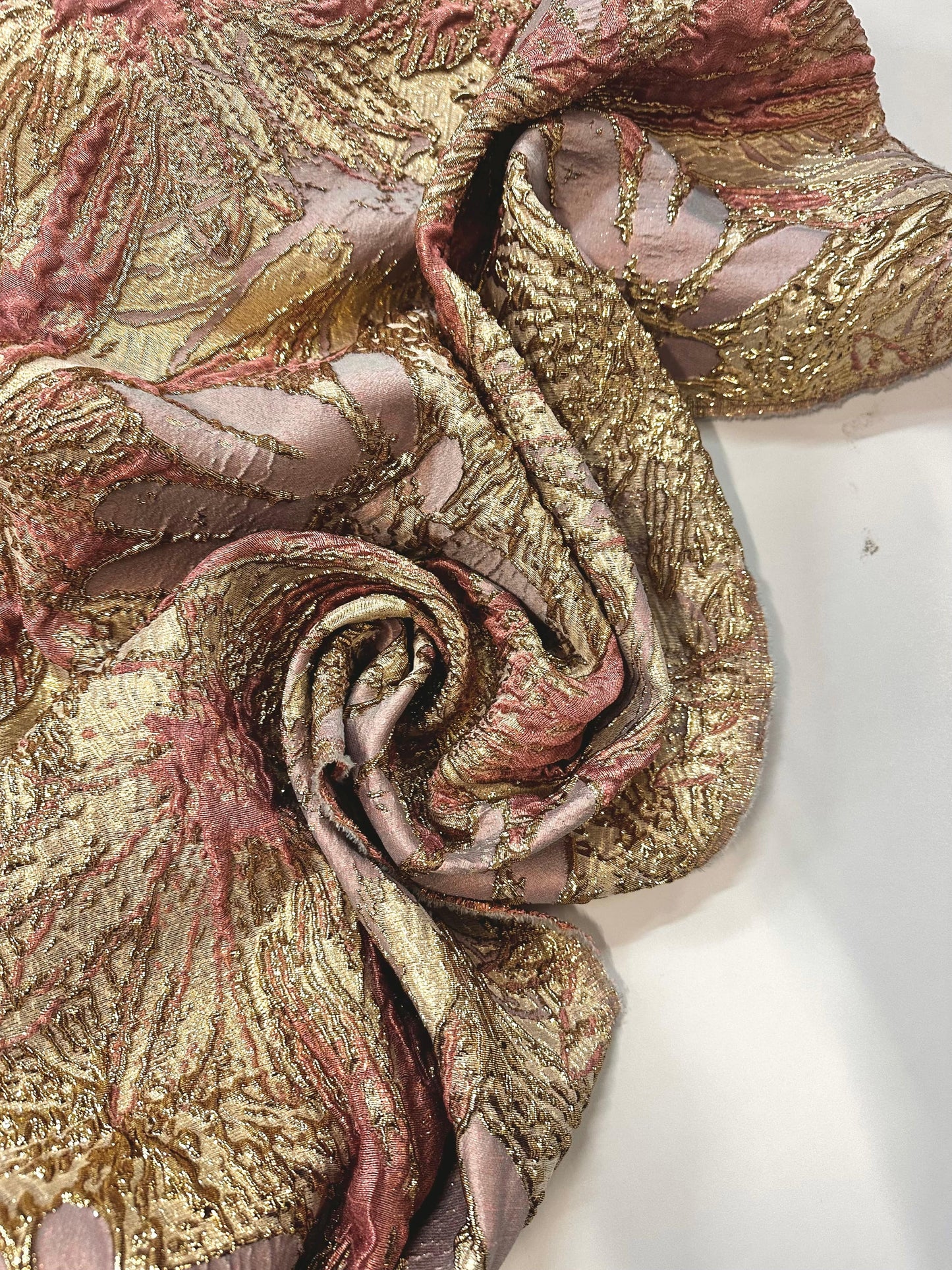 NIDIA: Brocard couture fleurs tissés