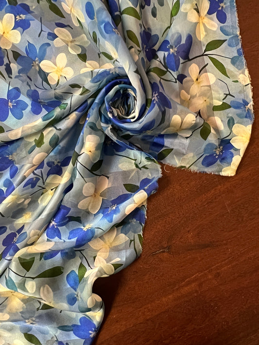 Anastasia : bande satin à motifs fleurs bleues et jaunes
