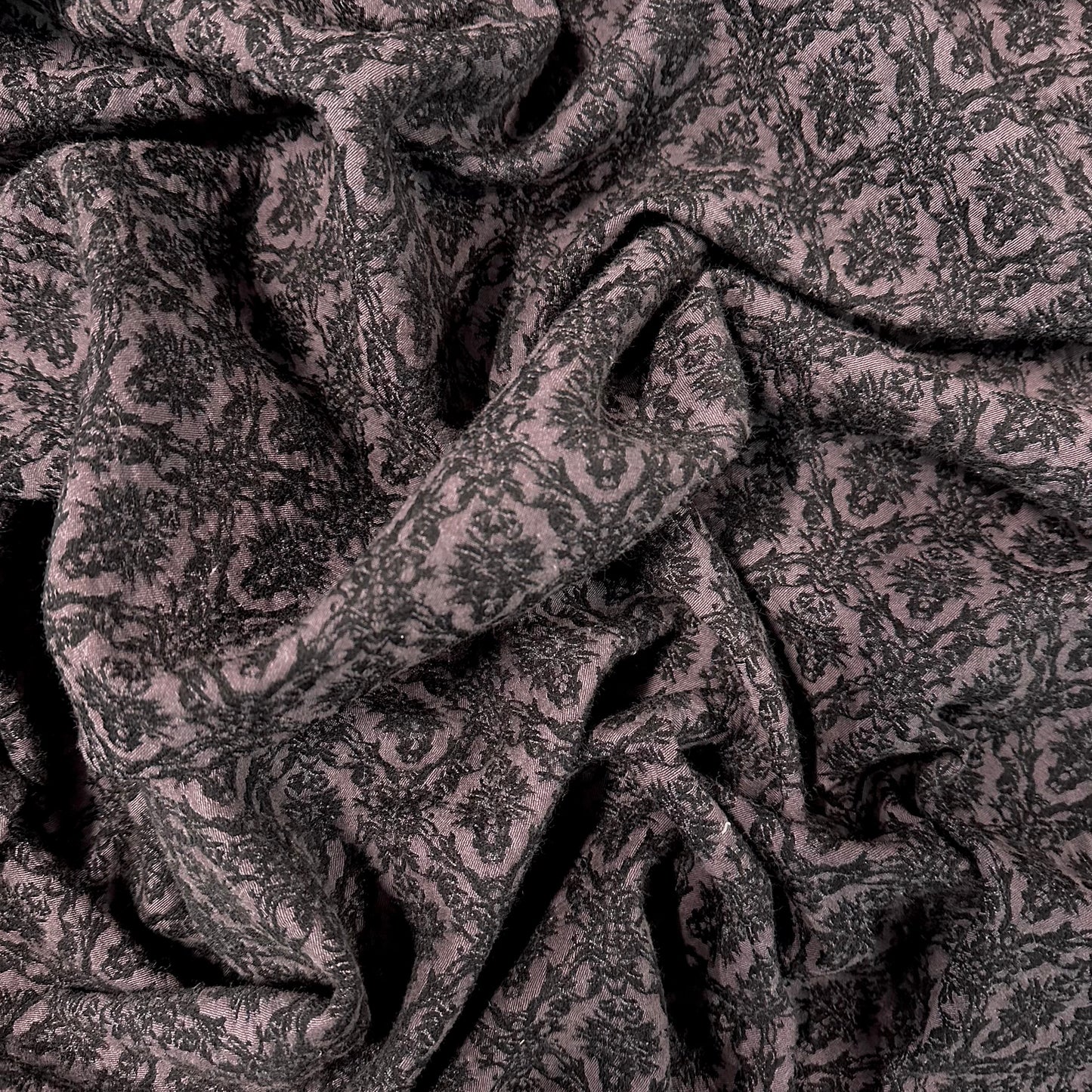FLORENZA: Contemporary floral stretch fluid jacquard