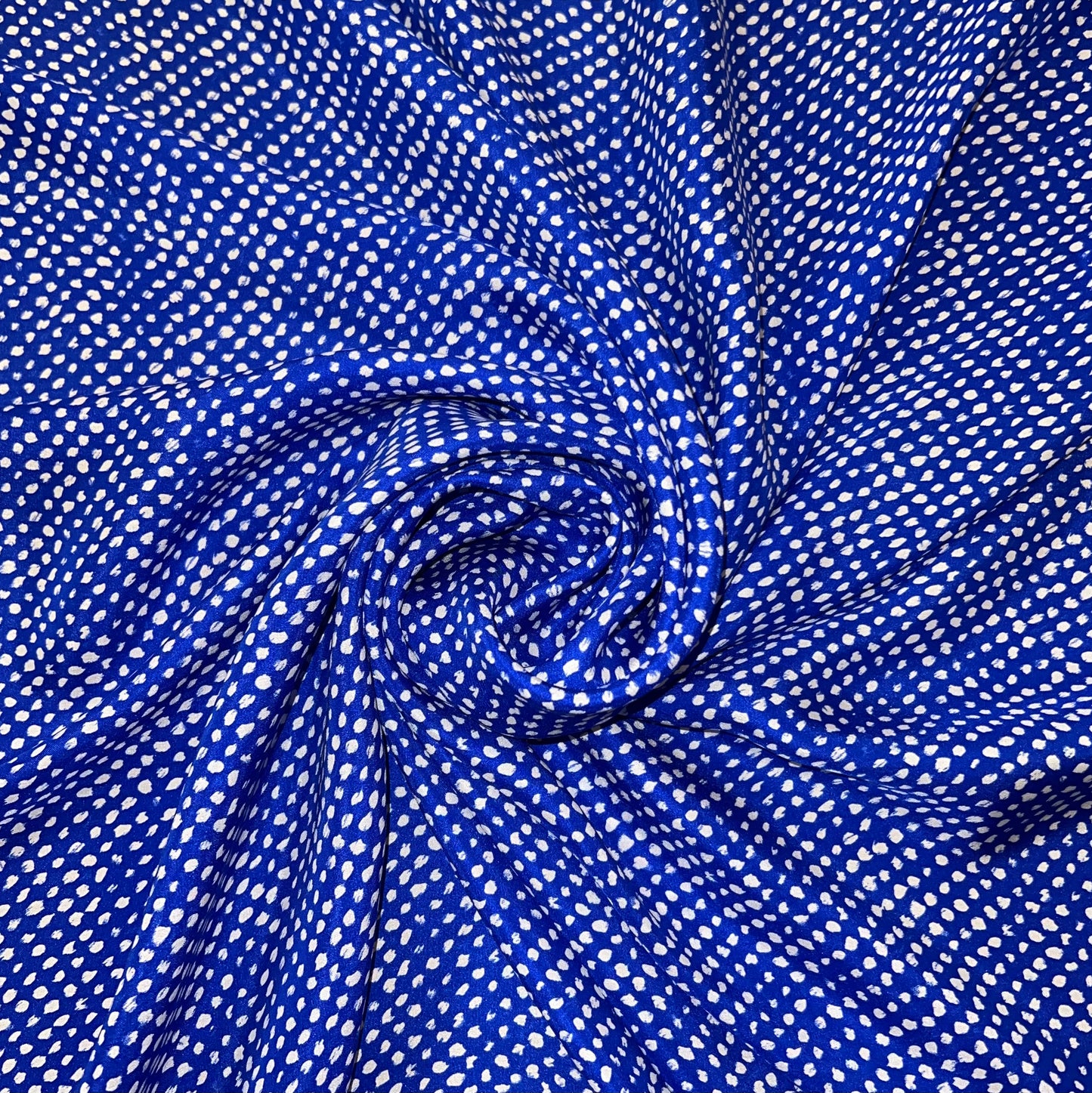 OCÉLIA: Satin de soié bleu roi motif petit pois moderne