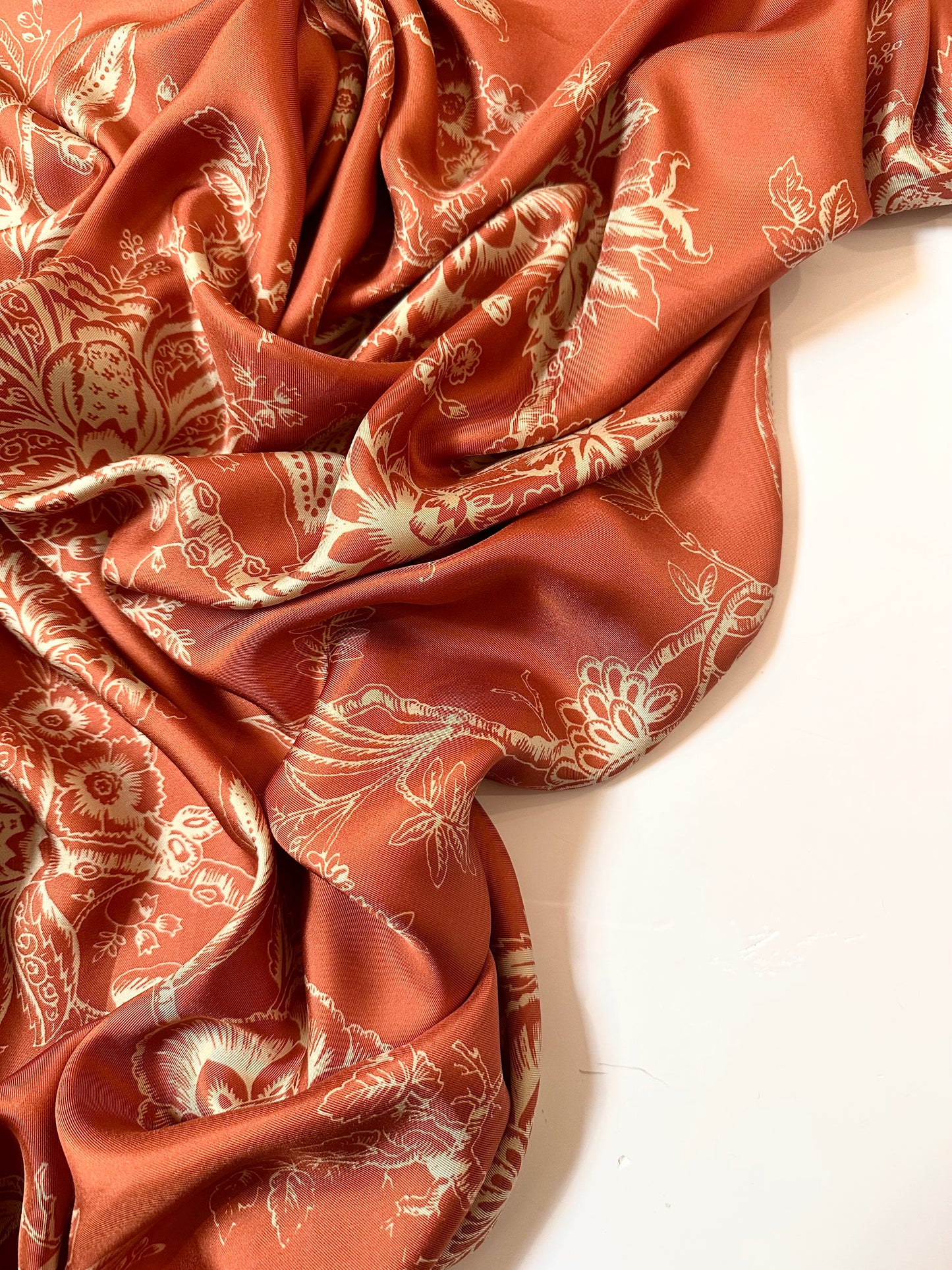 LYSA: Twill de soie terracotta imprimé floral