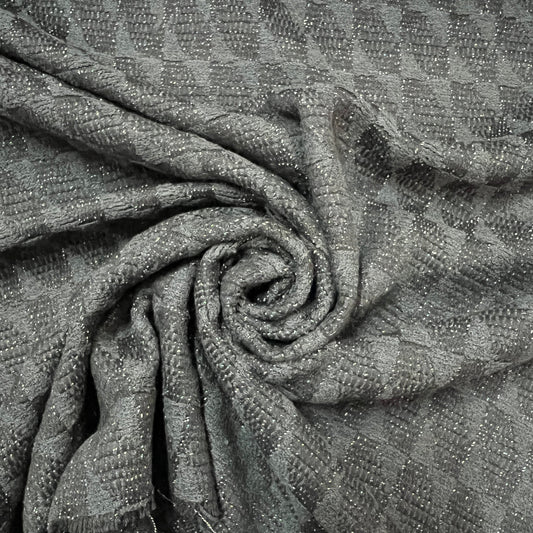 APOLON: Geometric jacquard with lurex accents