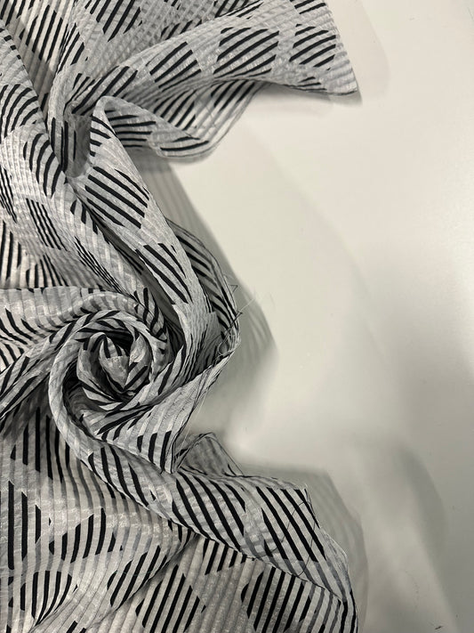 NEPTULA : Organza jacquard irisé
