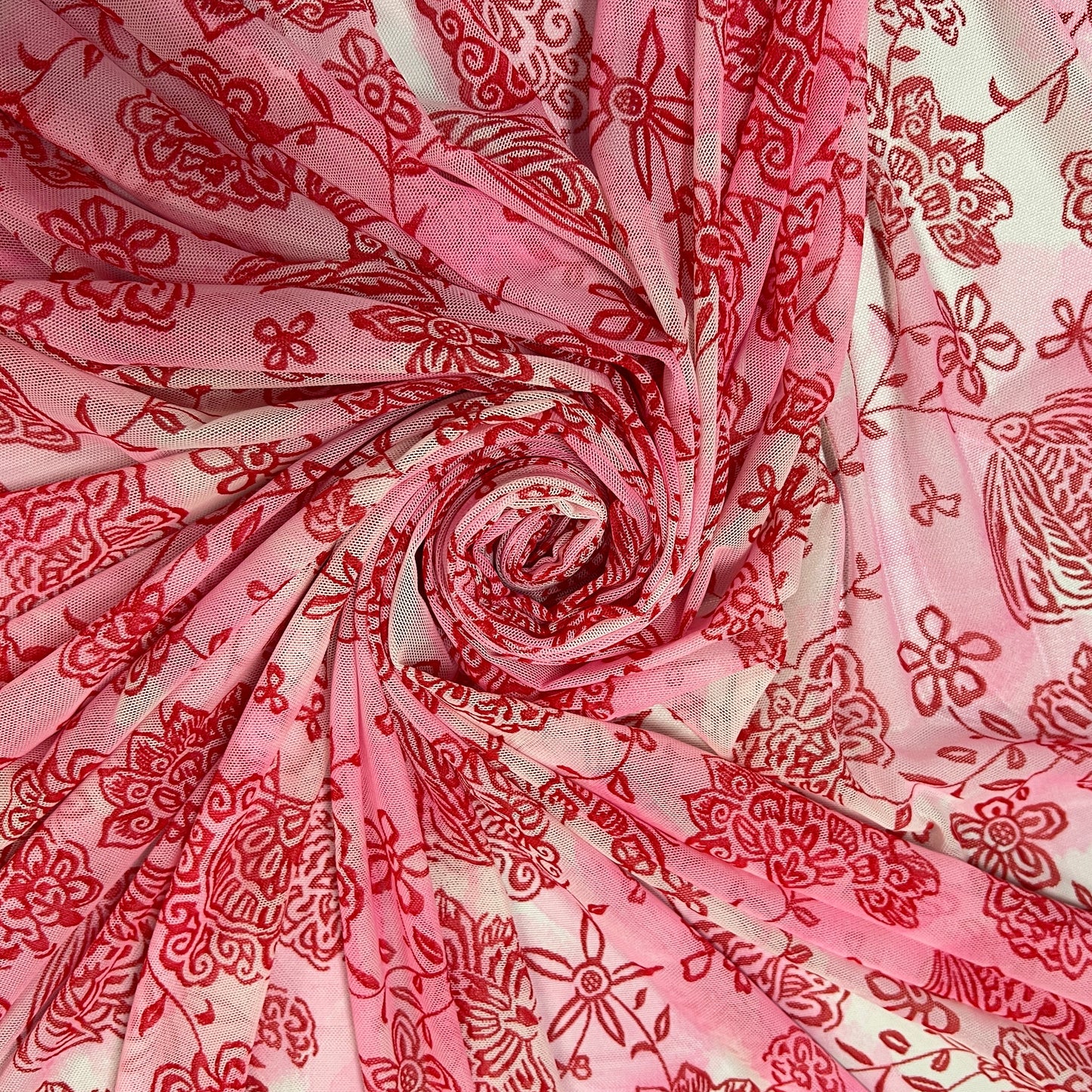 AMY : Tulle imprimė motif fleurs romantiques