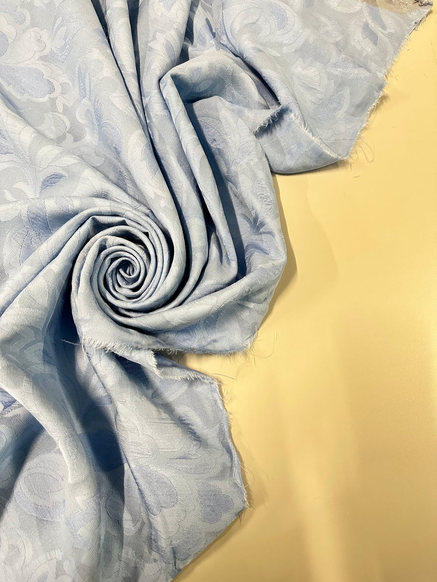 BLOOM : Jacquard coton à grosse fleurs ton sur ton