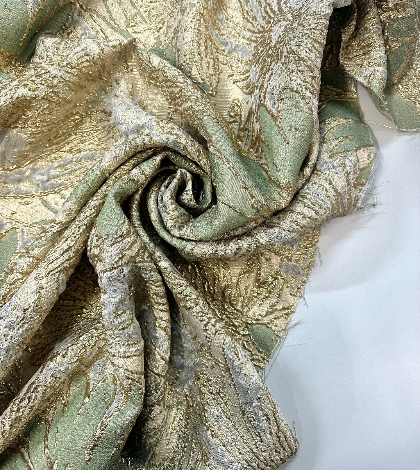 LOUIS: Brocard couture fleurs tissés