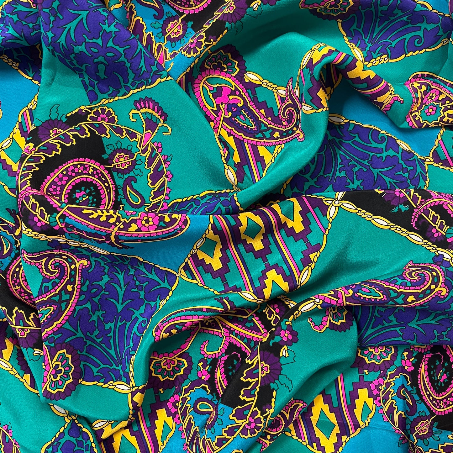 COUPON : CRÊPE VISCOSE IMPRIMÉ CACHEMIRE