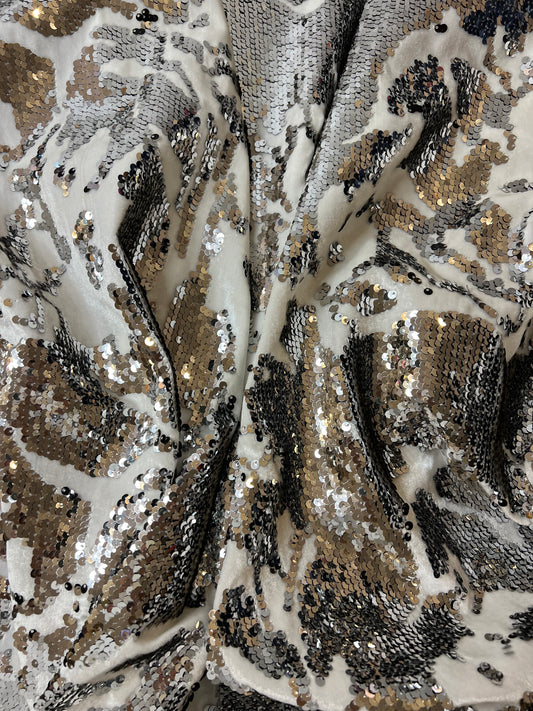 GIORGIA: velour brodée avec sequins