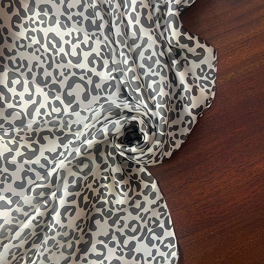 EVA : Bande satin imprimée motif léopard