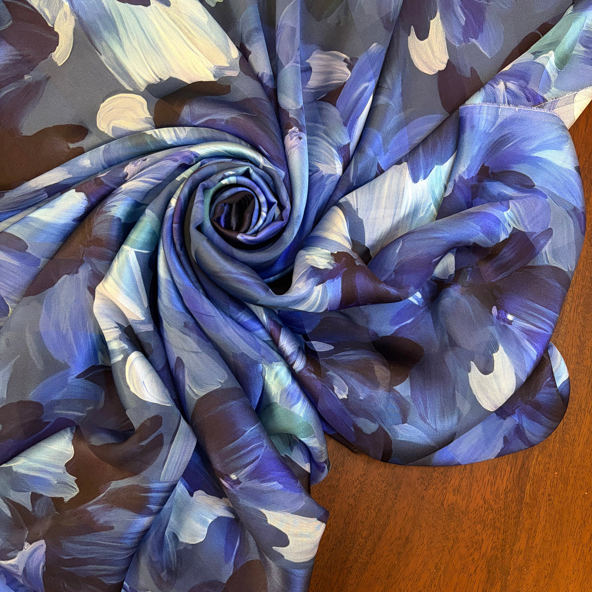 BLEUNN : Bande satin a imprimé floral bleu