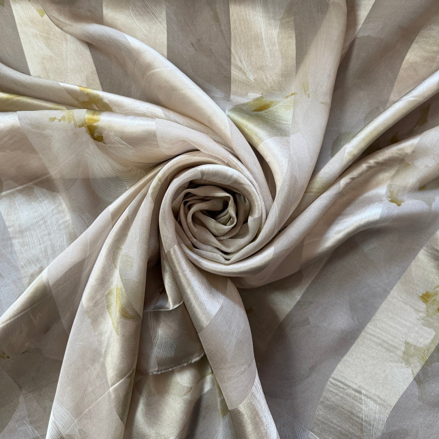 NAYA : Bande satin imprimé floral discrèt