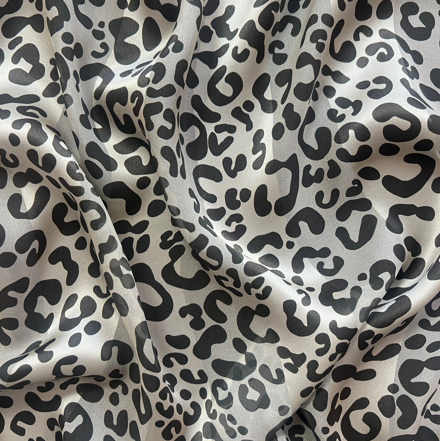 EVA : Bande satin imprimée motif léopard