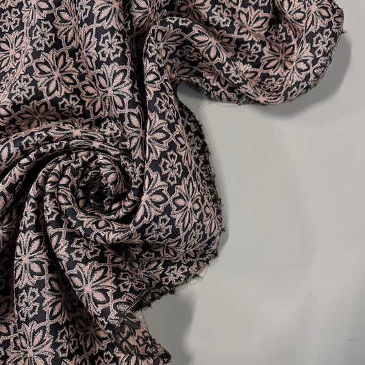 PETRYS : Brocard couture structuré à motif floral