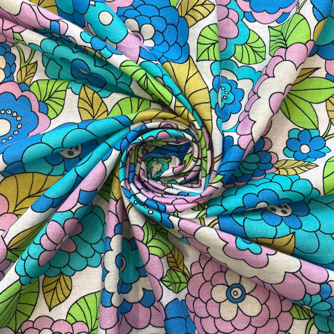 JUNIE: Tissu de coton rétro imprimé florale