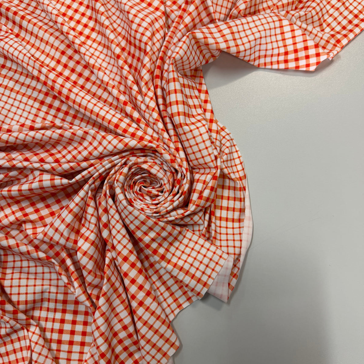 LARA : Maille imprimé damier orange