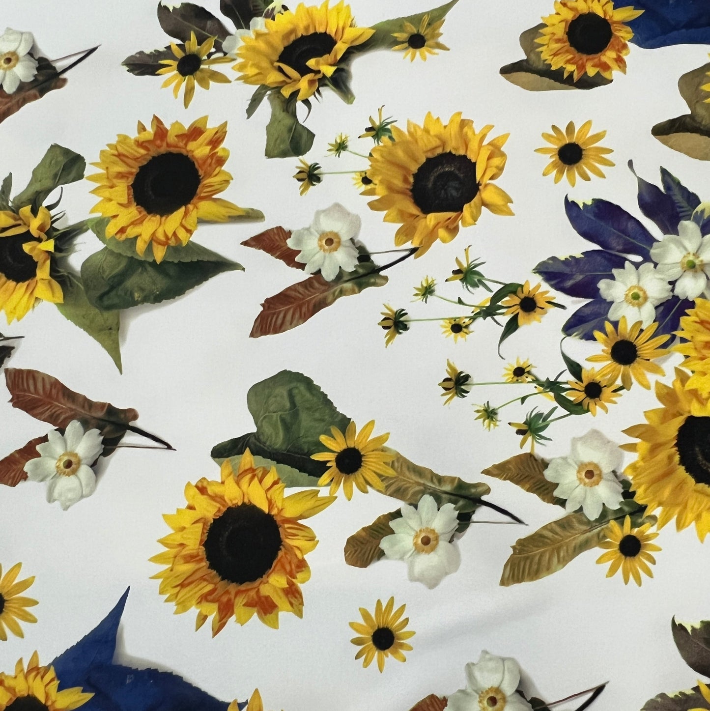 Helianthus : Crêpes imprimé grandes fleurs de tournesols
