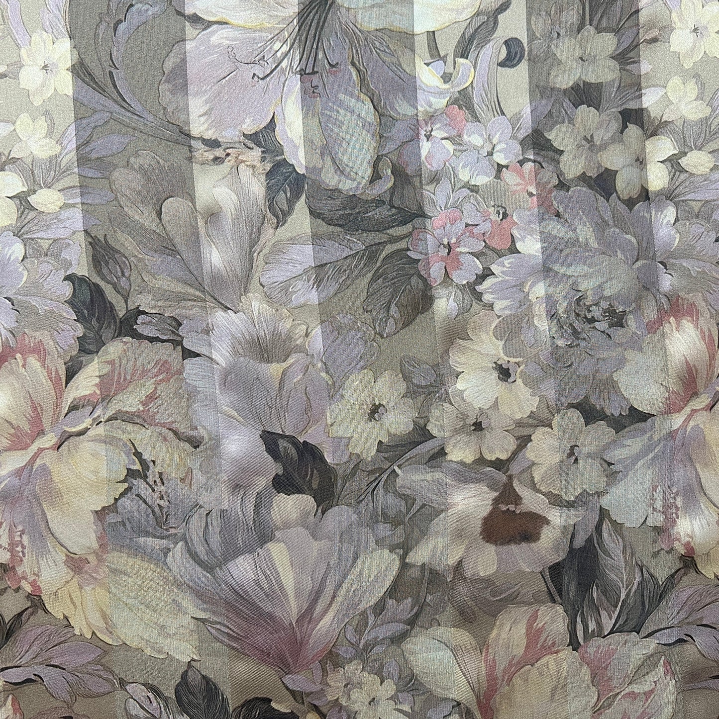 Lola:bande satin à motifs fleurs jaunes ,rose et violet
