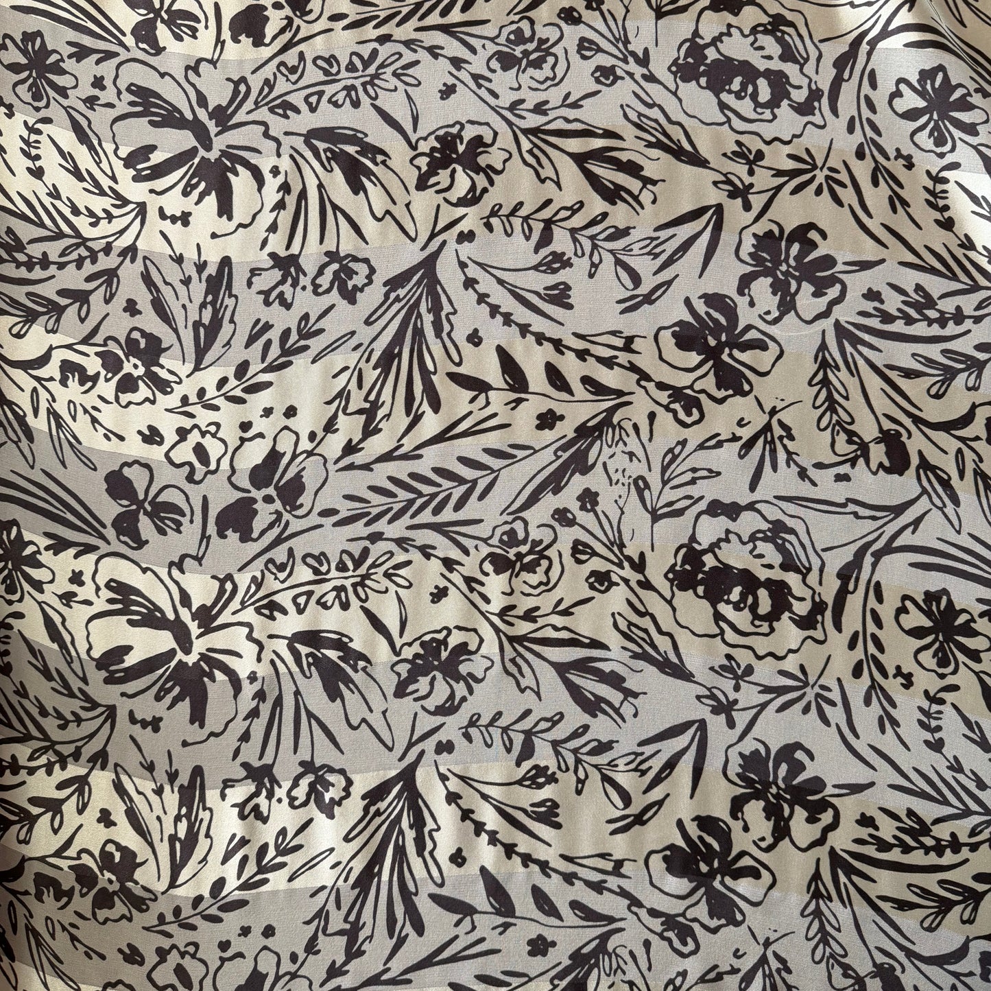 LIORA : Bande satin imprimé floral effet dessin