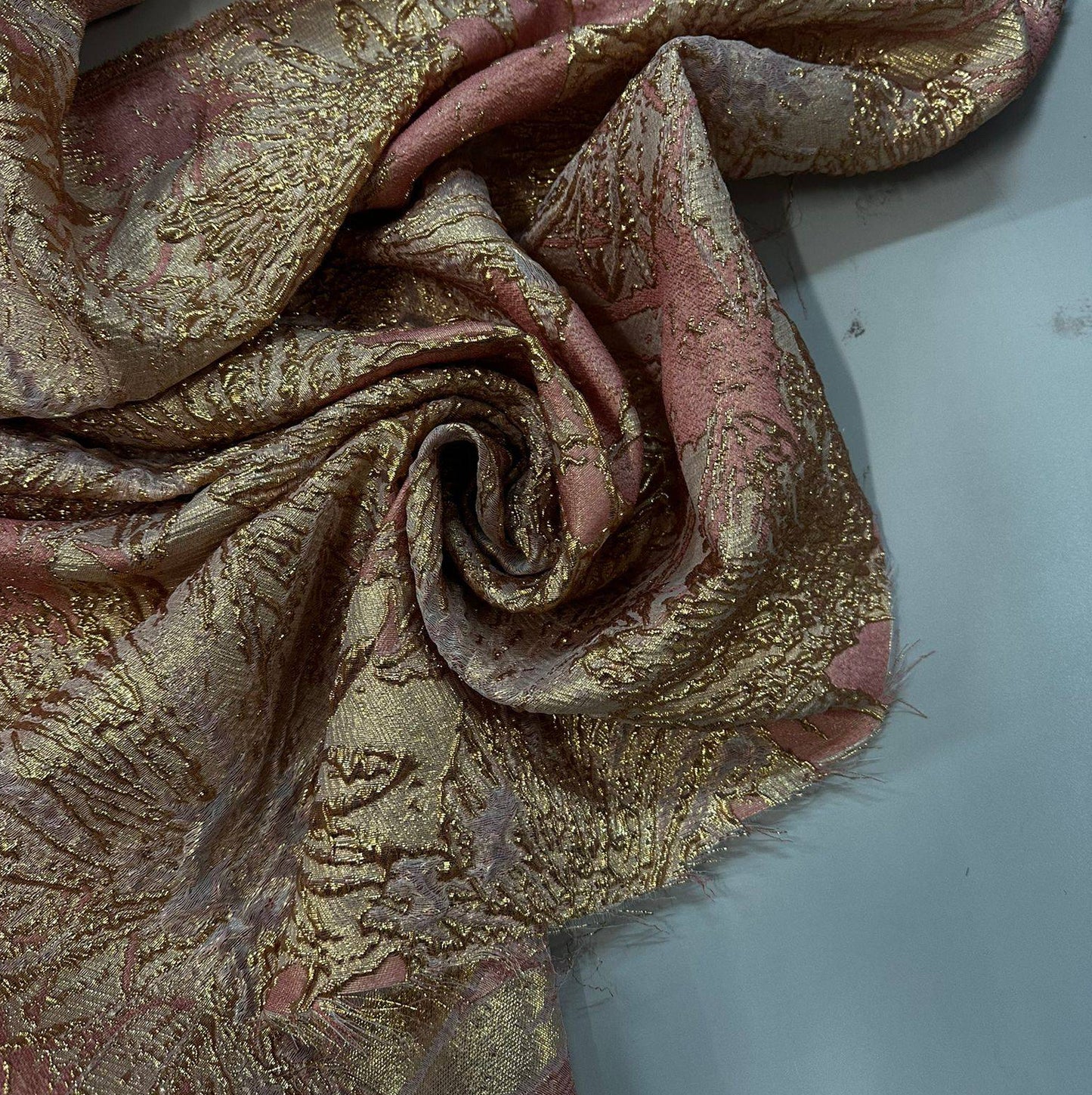 CELIA: Brocard couture fleurs tissés