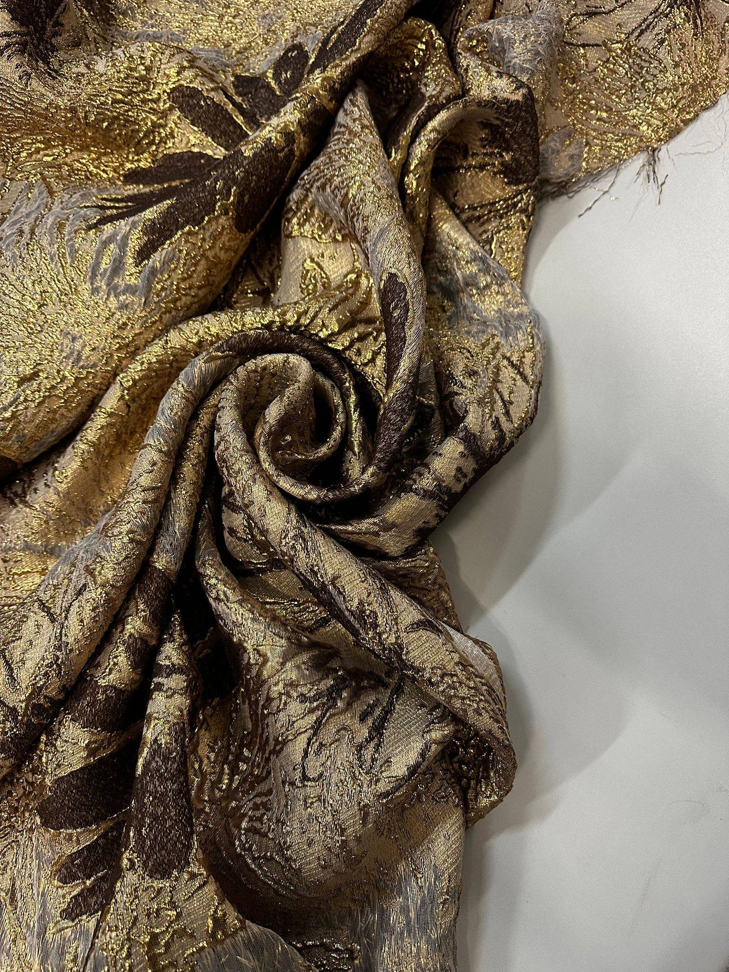 TEDDY: Brocard couture fleurs tissés