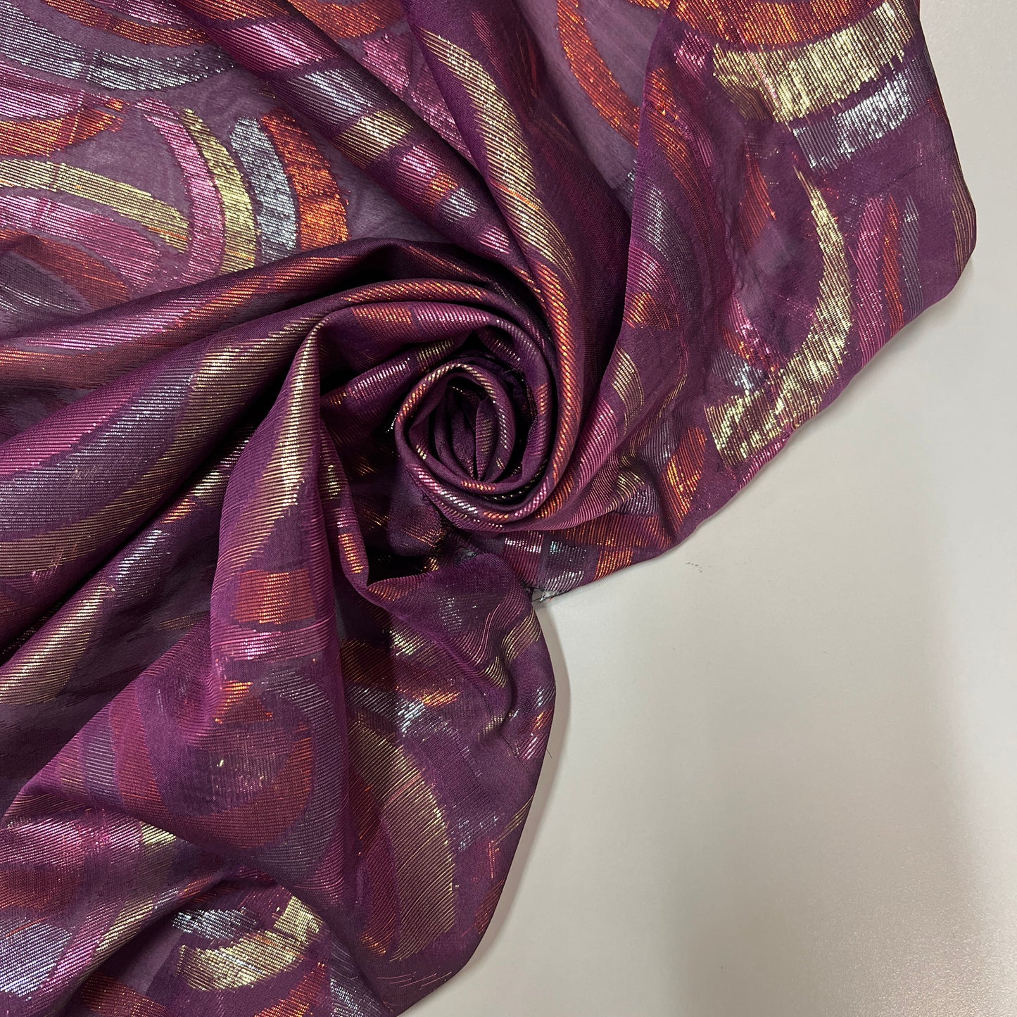 SAMBA : mousseline violette à reflets métallisé