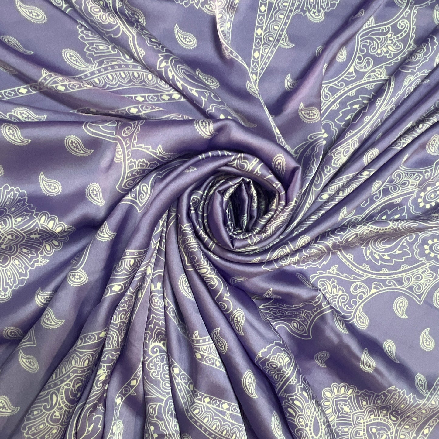 Clytia : Satin motifs paisley inspiration bandana
