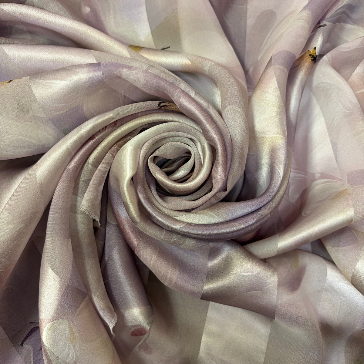 ALIÉNOR : Bande satin imprimé floral lilas nacré ivoire